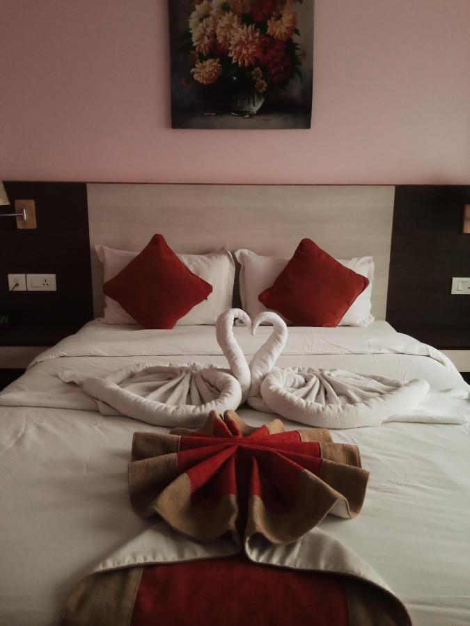 Hotel Krishna カトマンズ エクステリア 写真