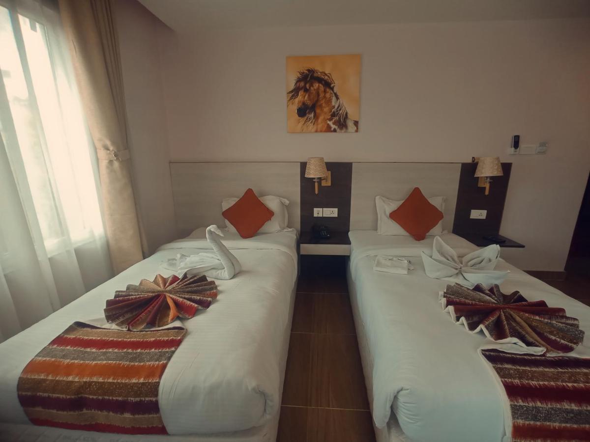 Hotel Krishna カトマンズ エクステリア 写真
